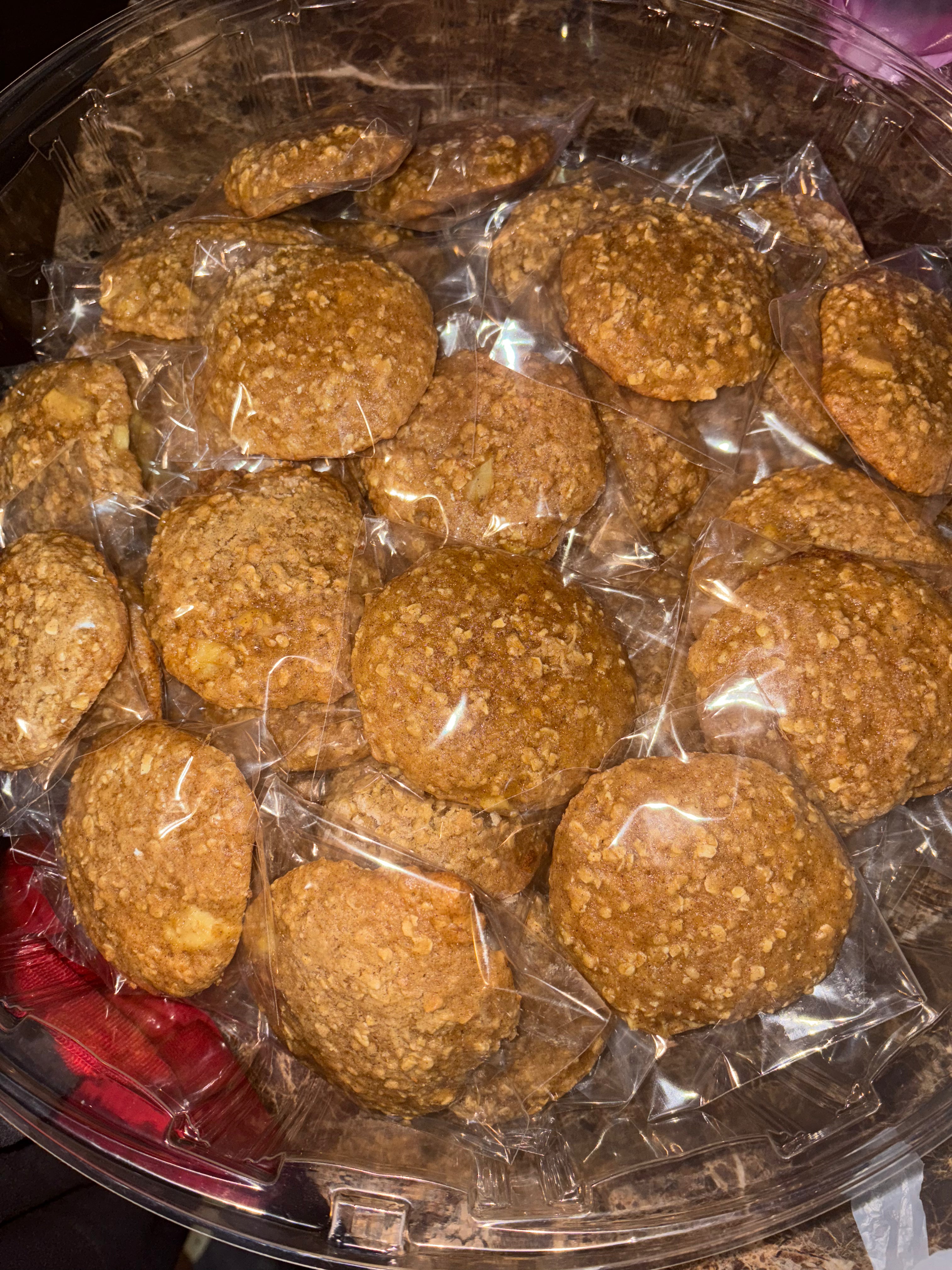 CinnaApple Oatmeal Kookies