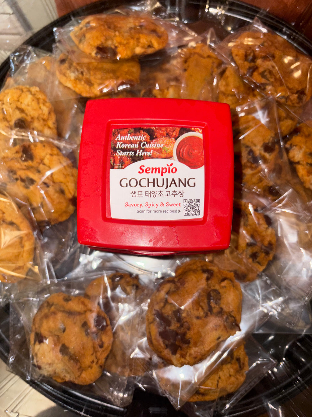 Sweet & Spicy Gochujang Chocolate Chip Kookies